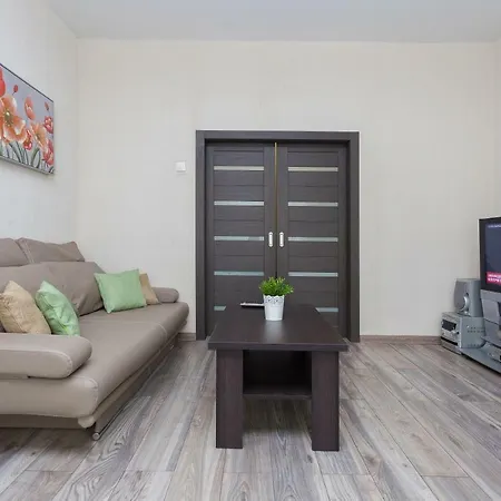 Romanovskaya Sloboda 9 Apt * Minsk
